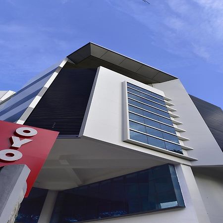 Oyo 9116 Thamburu International Hotel Thiruvananthapuram ภายนอก รูปภาพ