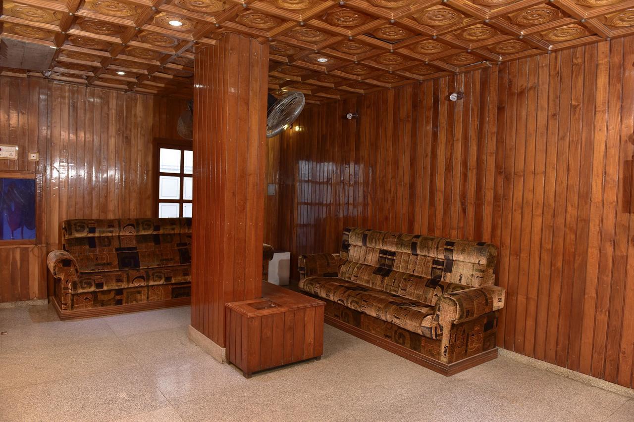 Oyo 9116 Thamburu International Hotel Thiruvananthapuram ภายนอก รูปภาพ